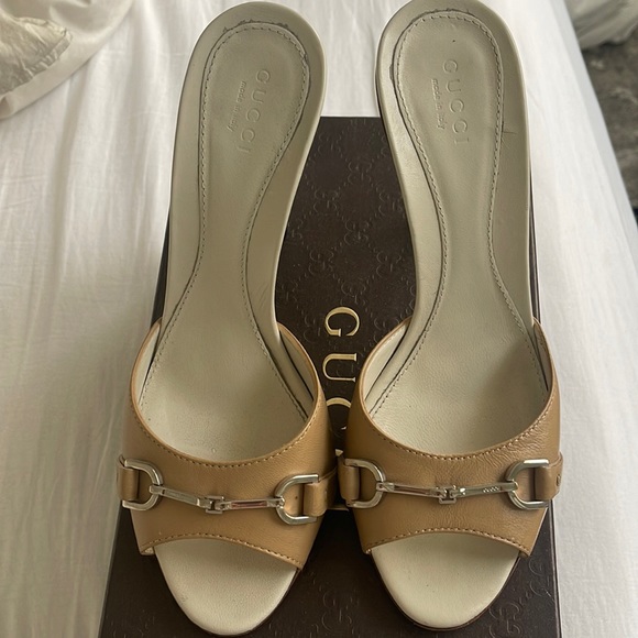 Gucci heels - Picture 1 of 16